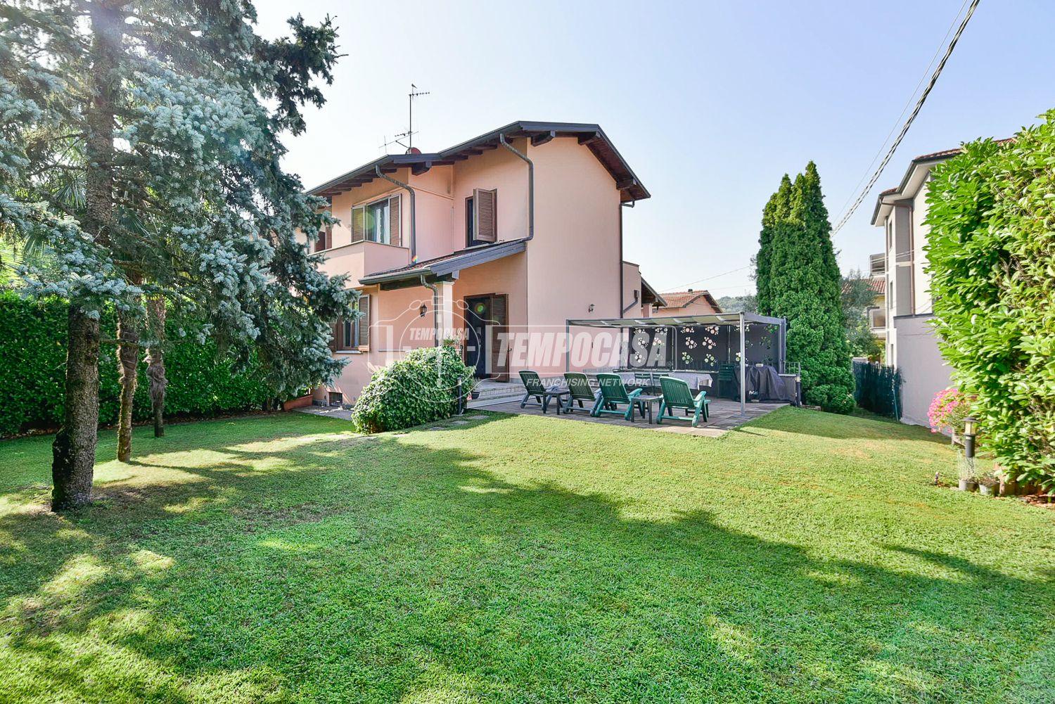 Villa a schiera in Via Fornace 232, Lipomo