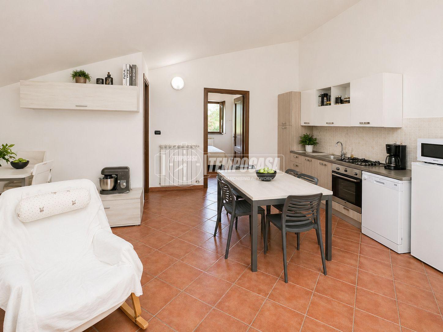 Bilocale, Favria