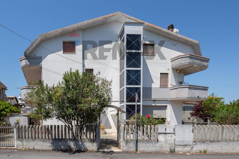 Villa in Via Roma 36, San Giovanni Teatino — foto 2 di 5