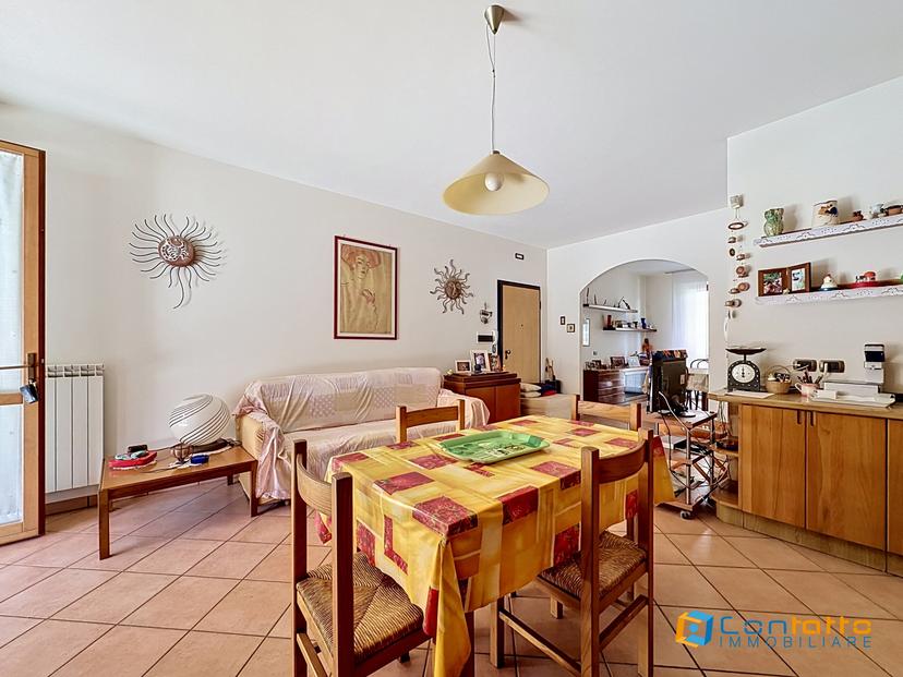 Quadrilocale in Via Abruzzi 6, Cupra Marittima — foto 2 di 5