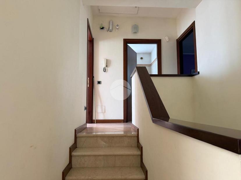Villa in Via Fratelli Cervi 33, Borgo Virgilio — foto 3 di 5