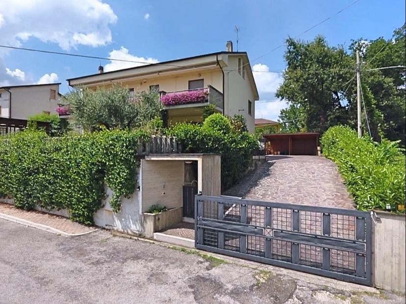 Casa indipendente in Passo Cordone 6, Loreto Aprutino — foto 4 di 5