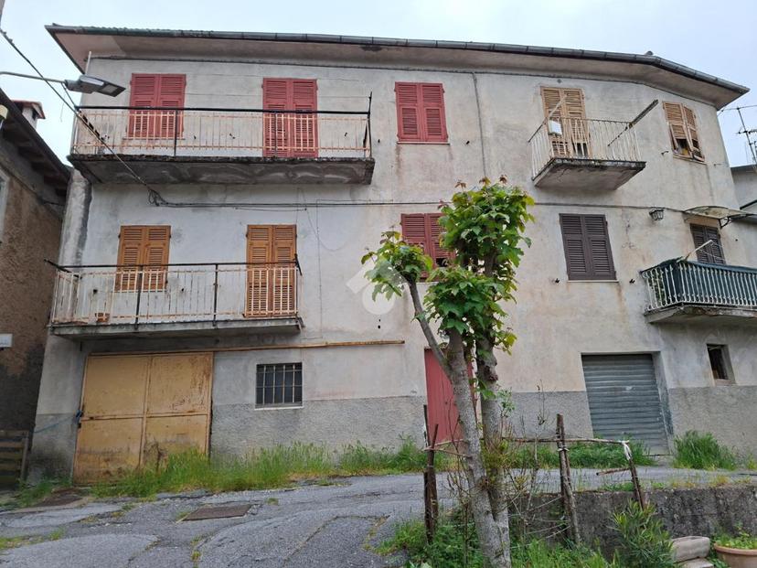 Bilocale in Località Arezzo di Vobbia, Vobbia — foto 2 di 5