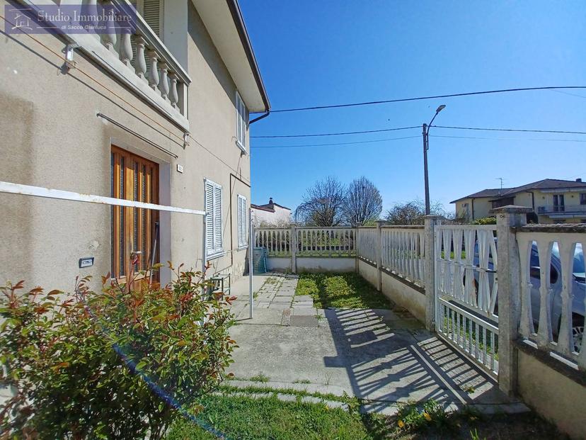 Casa indipendente in Via Marconi 82, Rea — foto 4 di 5