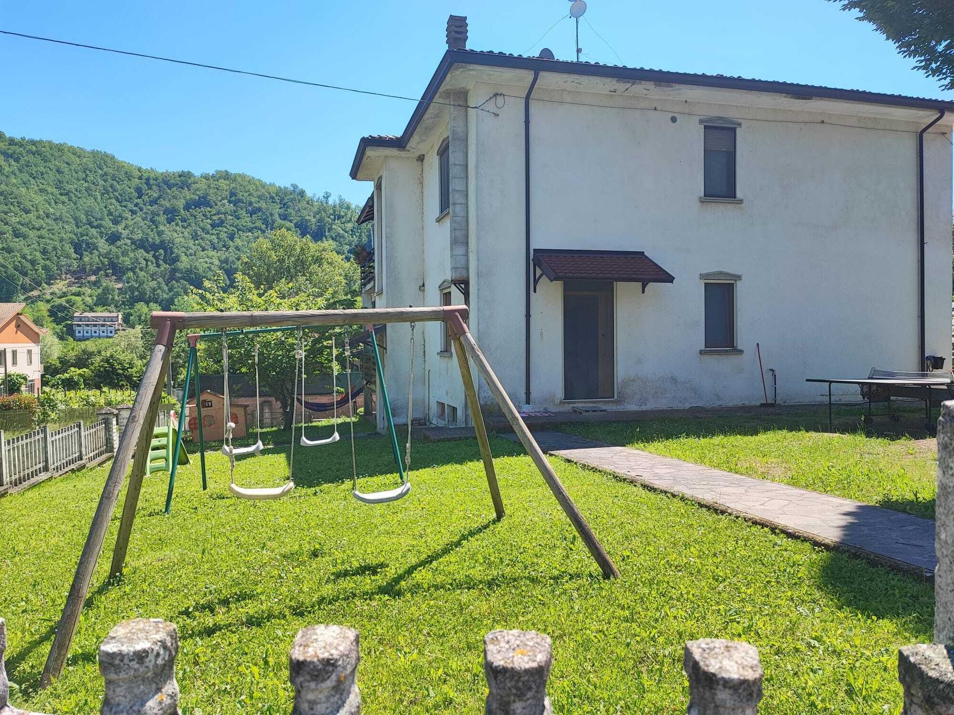Appartamento in Località Lugherzano, Bettola