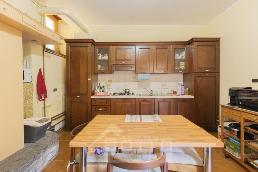 Villa a schiera in Via C.Cavour 17, Ameno — foto 4 di 5