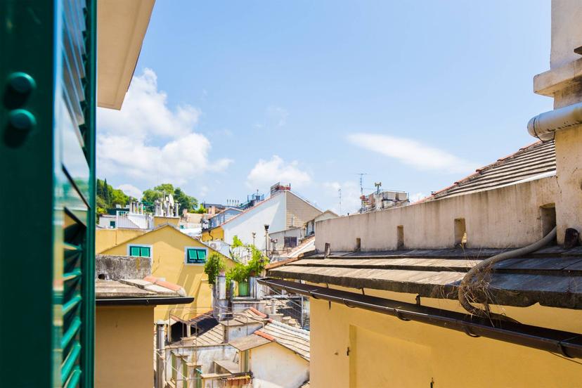 Trilocale in Vico Lavagna, Genova
