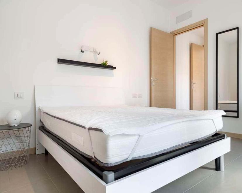Monolocale in Via Gardone 5, Milano
