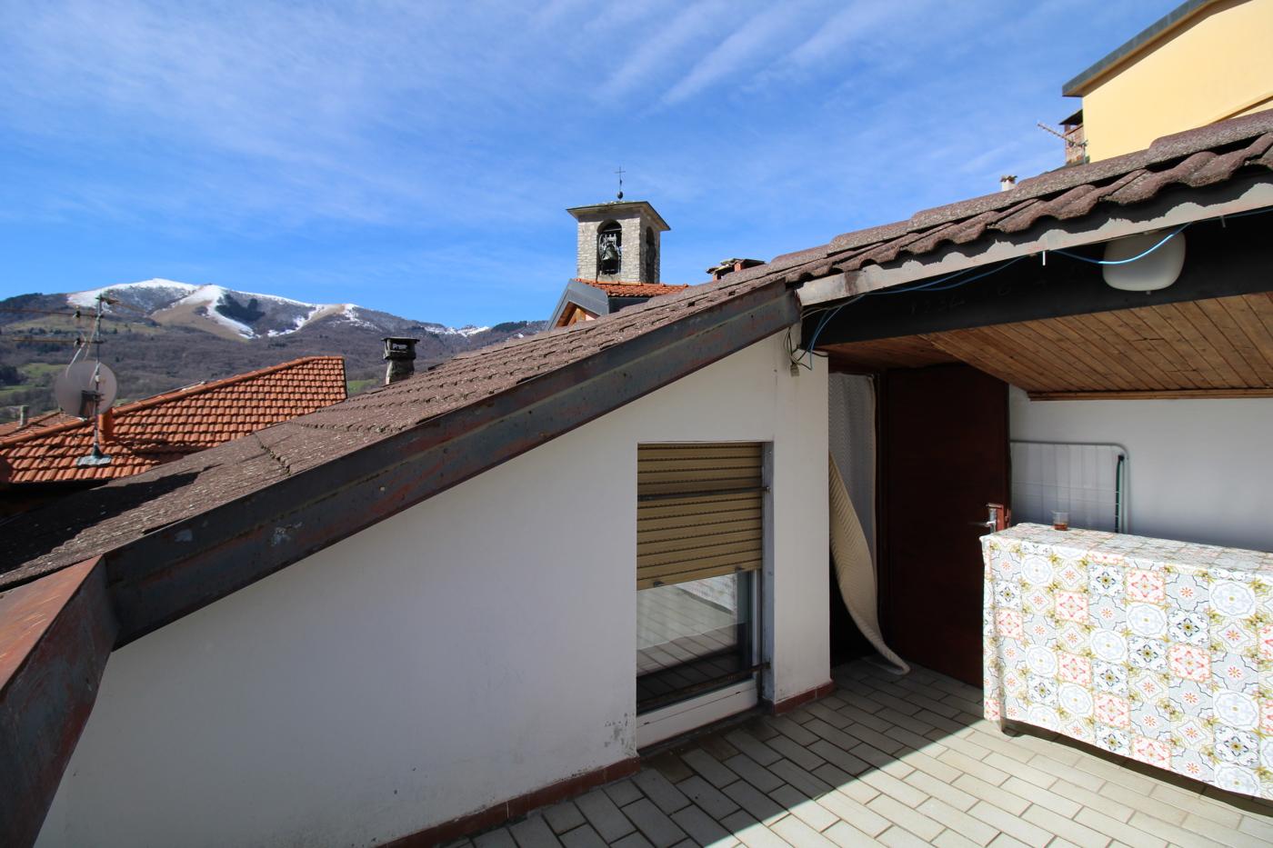 Appartamento in Via Fratelli 8, Centro Valle Intelvi