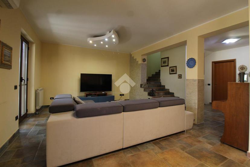 Villa a schiera in Via Marra 53, Reggio di Calabria — foto 2 di 5
