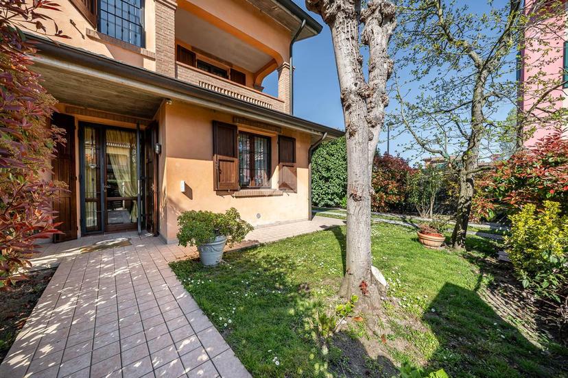Villa a schiera in Via Secchia 10, Rubiera — foto 3 di 5
