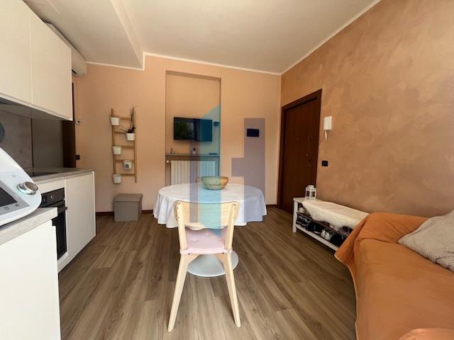 Bilocale in Via Puccini, Curno