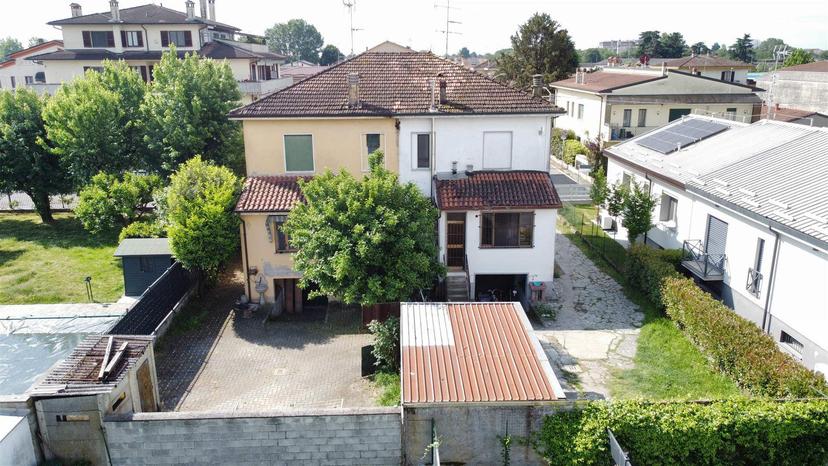 Villa bifamiliare, Casalpusterlengo — foto 2 di 2