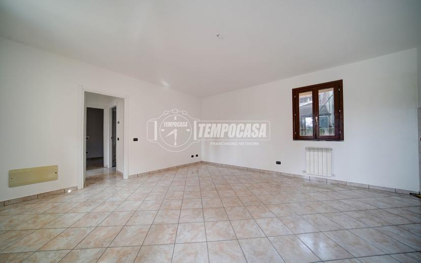 Trilocale in Via Roma, Pombia — foto 2 di 5