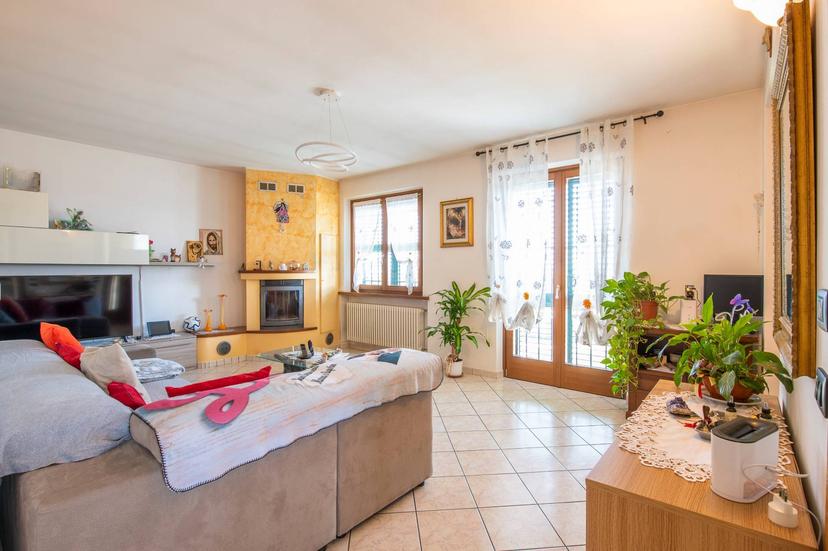 Villa in Via delle Salette 9, Nogarole Rocca — foto 3 di 5