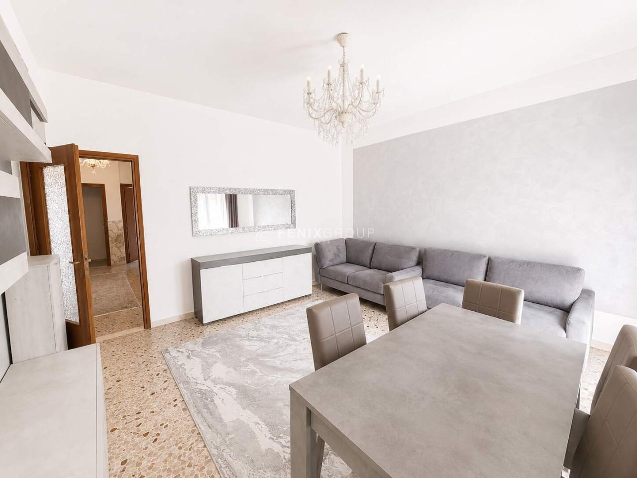 Trilocale in Via Mazzini 43, Villasanta