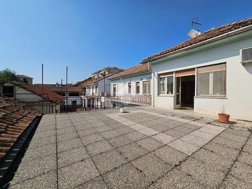 Casa indipendente in Corso Acqui 102, Nizza Monferrato — foto 4 di 5