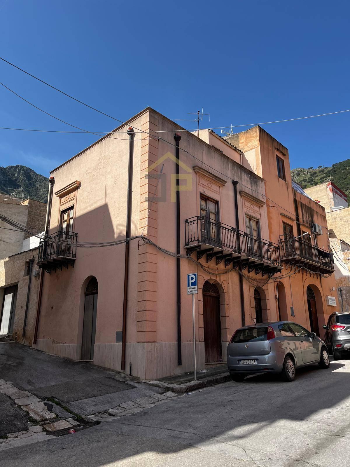 Casa indipendente in Quintino Sella, Castellammare del Golfo