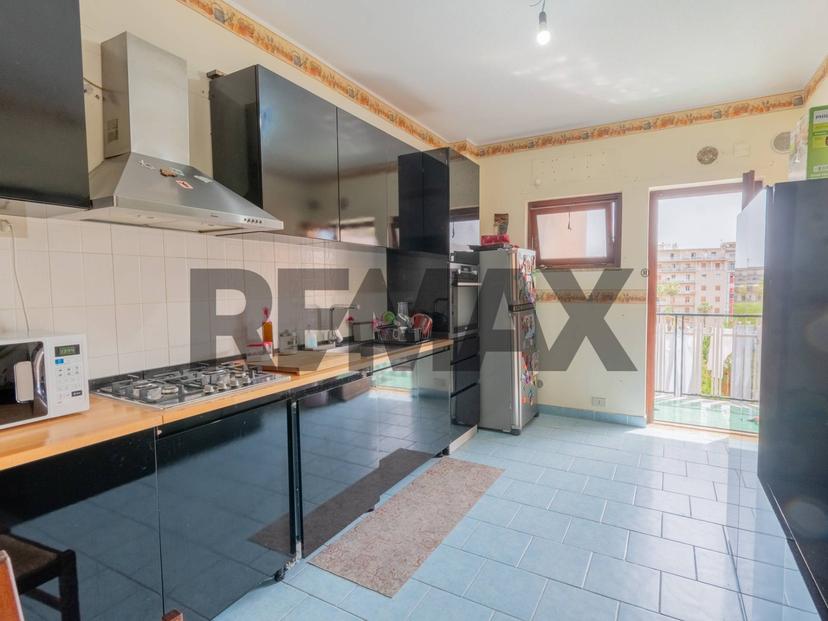 Appartamento in Via Emanuele Notarbartolo 5, Palermo