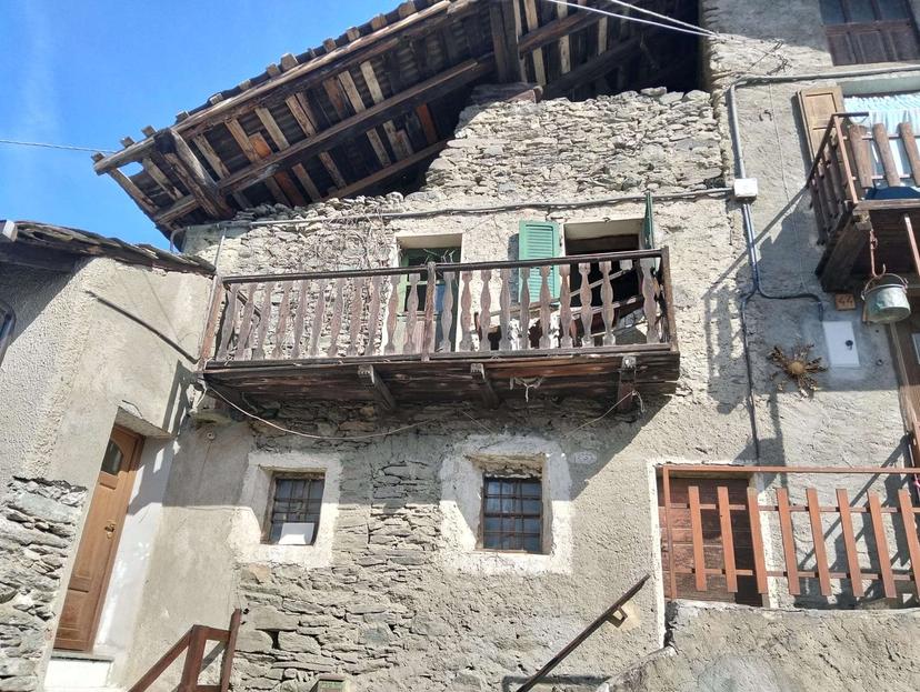 Casa indipendente in Località Rovarey, Nus — foto 3 di 5