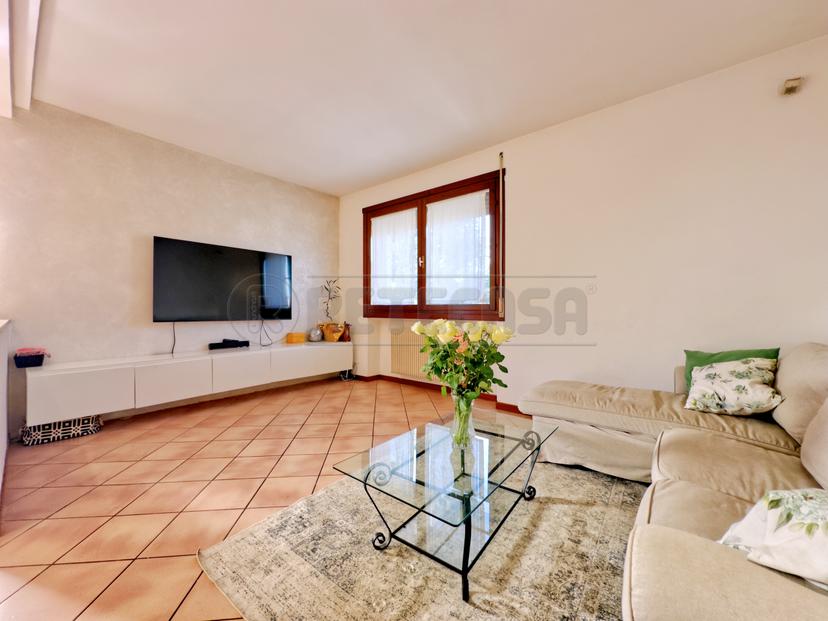 Appartamento in Via dei Trozi 19, Montecchio Maggiore — foto 3 di 5