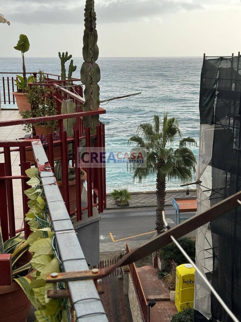 Bilocale in Via Lungomare 66, Sant'Alessio Siculo — foto 2 di 5