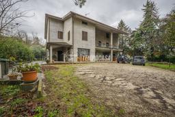 Casa indipendente, Petriolo