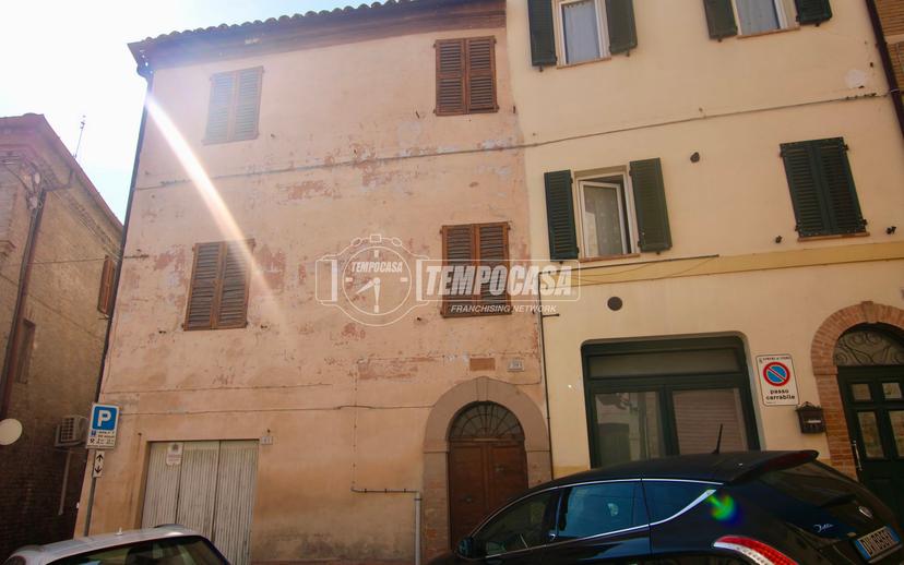 Casa indipendente in Via Visconti d'Oleggio 39, Fermo — foto 3 di 5