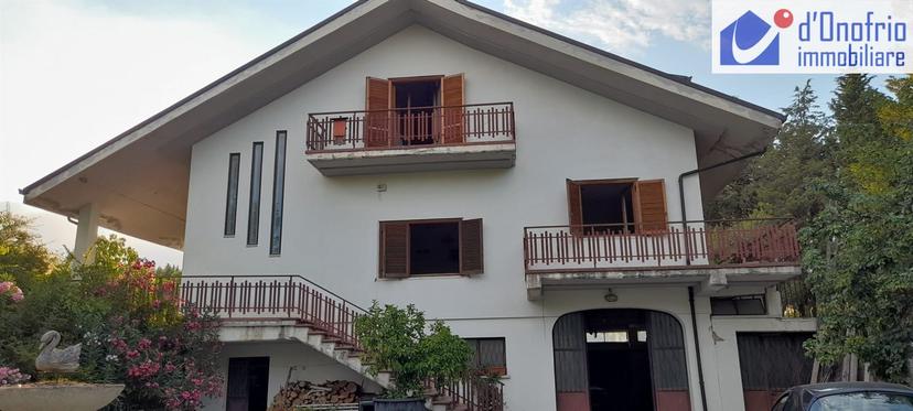 Villa in Via Pozzo Nuovo, Oratino