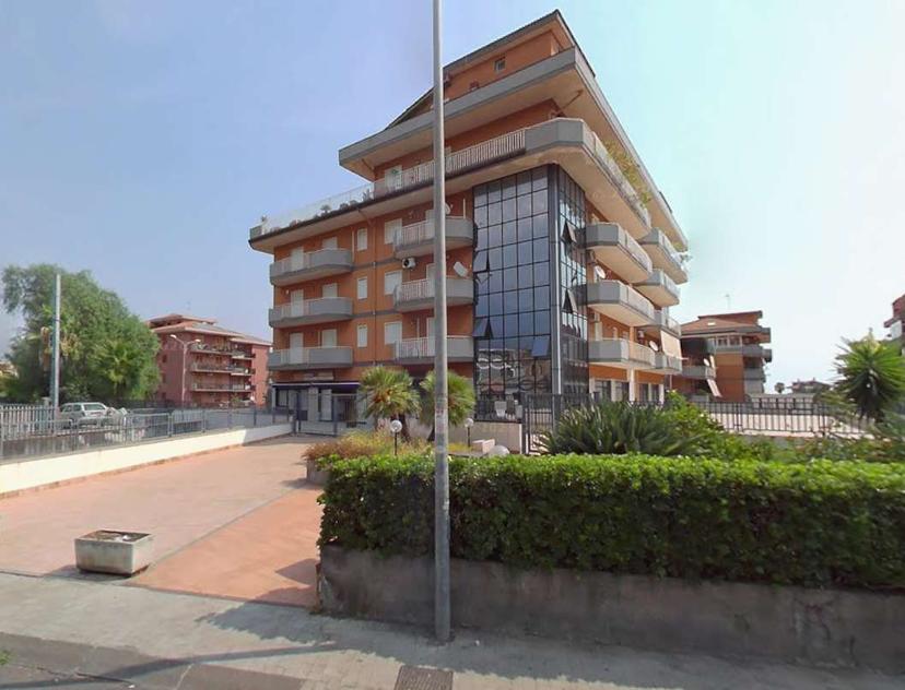 Quadrilocale, Giarre
