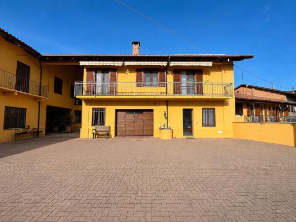 Villa bifamiliare in Corso Valpone, Canale