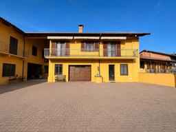 Villa bifamiliare in Corso Valpone, Canale