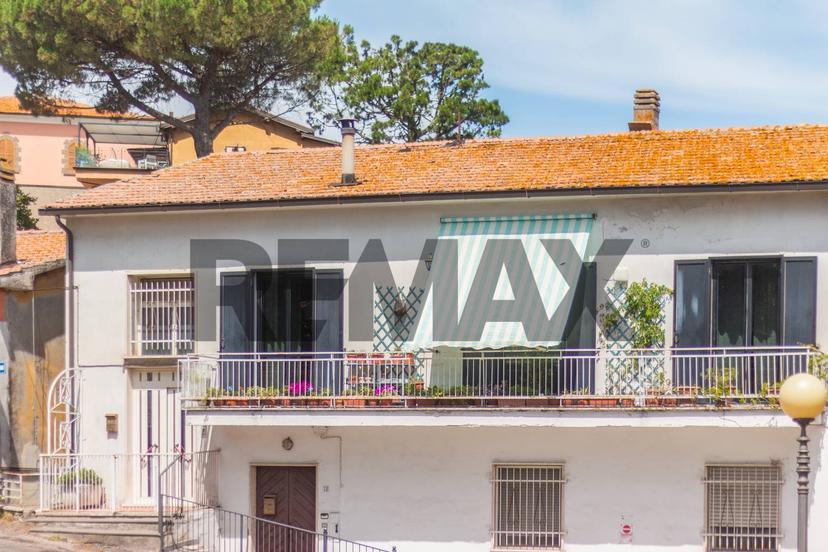 Appartamento in Via Giovanni Defuk 20, Montefiascone