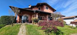 Villa, Pezzana