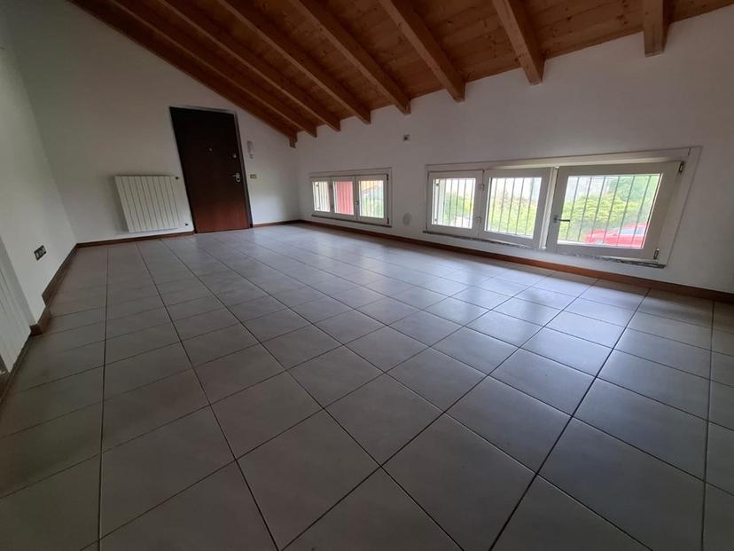 Bilocale in Via Coppola 38, Civate — foto 3 di 5
