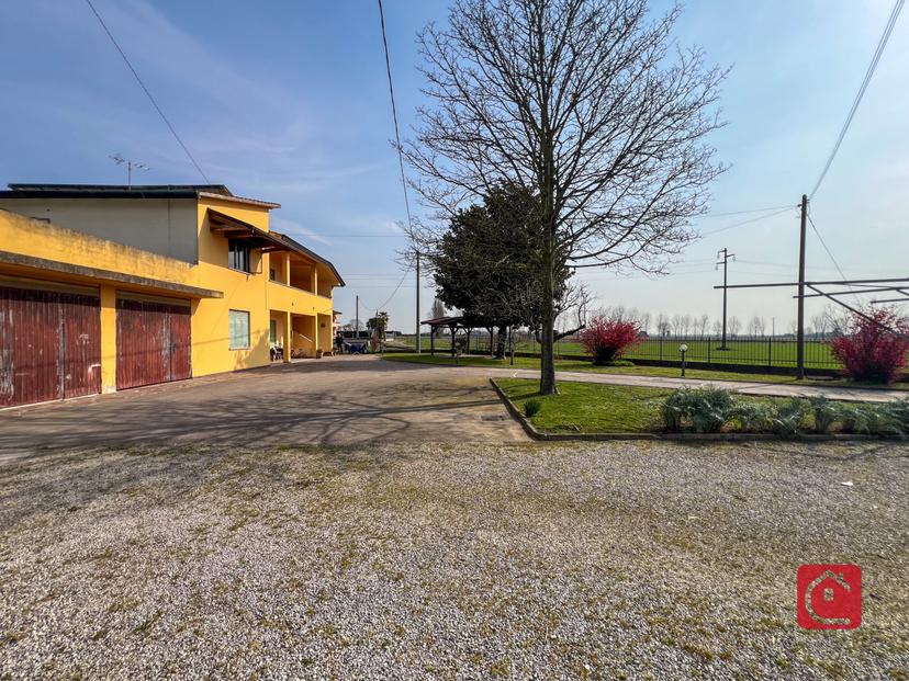 Villa in Via Giacomo Leopardi 38, Correzzola — foto 3 di 5