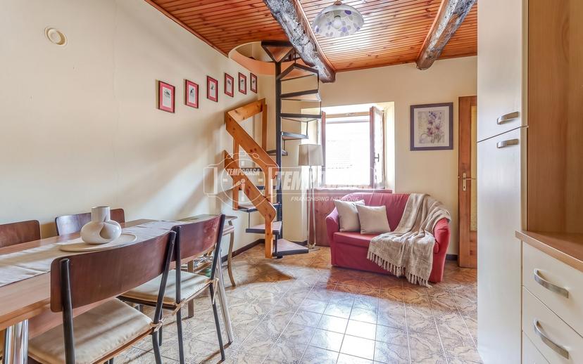 Casa indipendente in Via Casale Canuggioni, Borgomanero