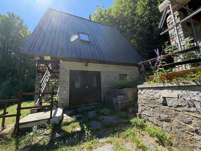 Villa unifamiliare in Frazione Grand Moulin 5, Antey-Saint-André — foto 3 di 5