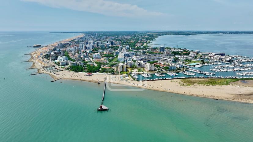 Attico in Isola Punta Faro 61, Lignano Sabbiadoro — foto 2 di 5