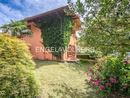 Villa in Via per Asso, Rezzago