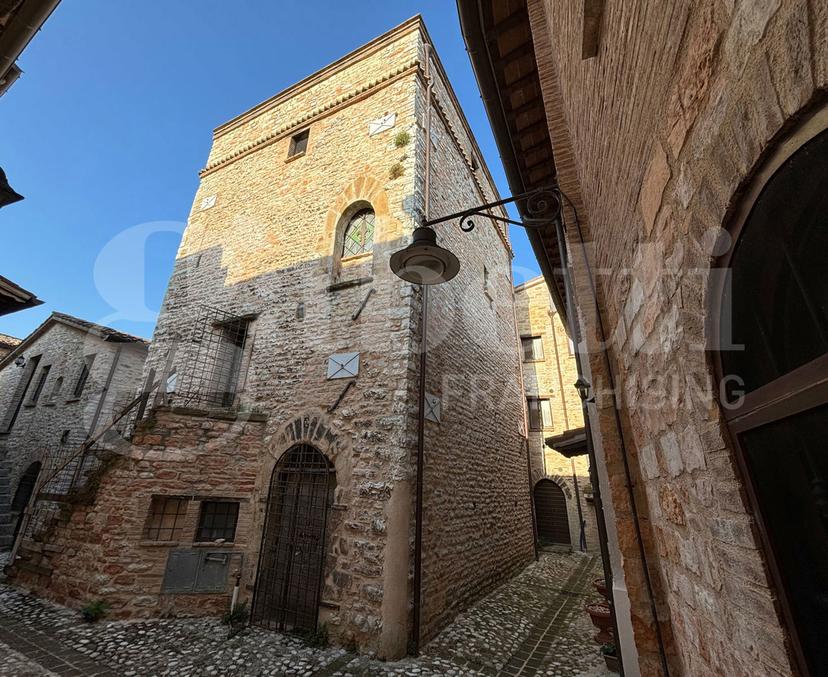 Castello in Località Colle di Nocera 97, Nocera Umbra — foto 5 di 5