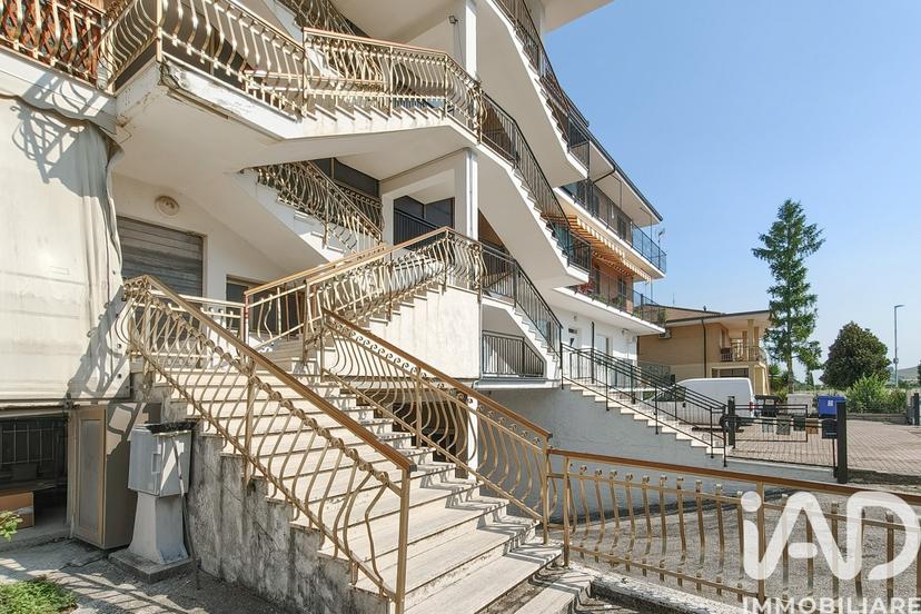 Trilocale in Via Contrada Capparuccia, Ponzano di Fermo — foto 3 di 5