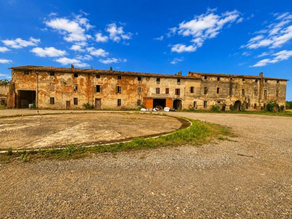 Cascina in Via Vittorio Alfieri, Piacenza