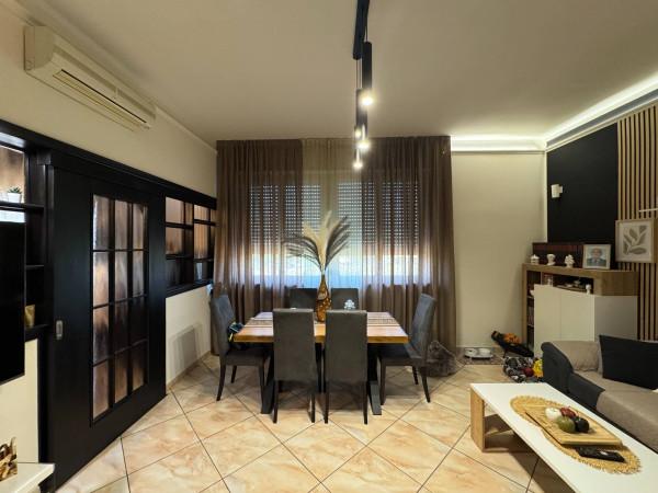 Trilocale in Via Duca d'Aosta 101, Romano di Lombardia — foto 2 di 5