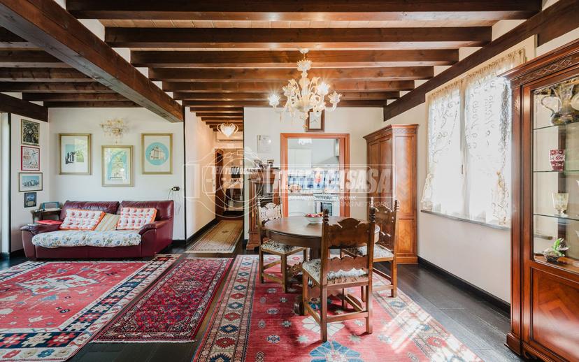 Villa in Via Casello Poldi 56, Parma