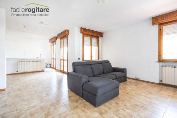 Villa bifamiliare in Piazza Togliatti 12, Gabicce Mare — foto 3 di 5