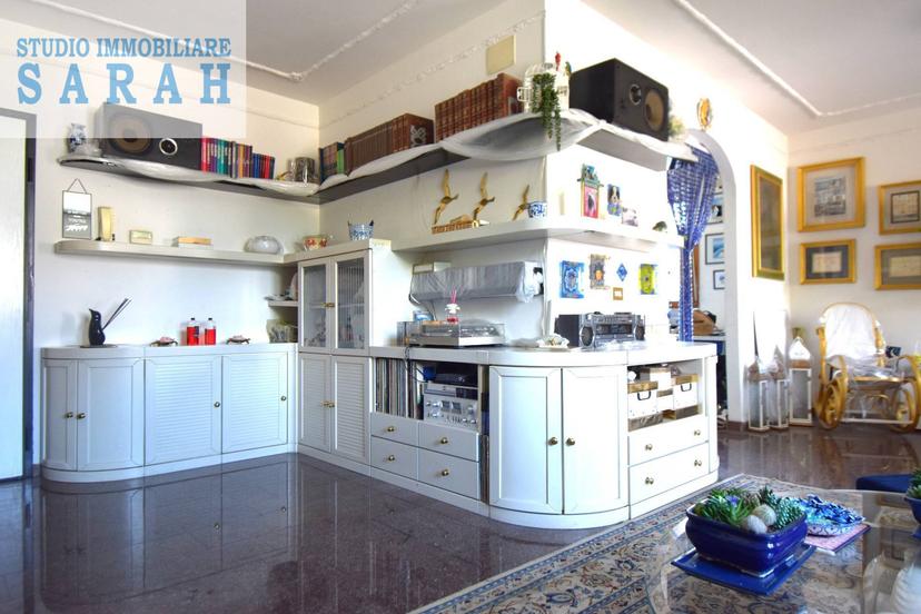 Appartamento in Via 8 Marzo 100, Viareggio