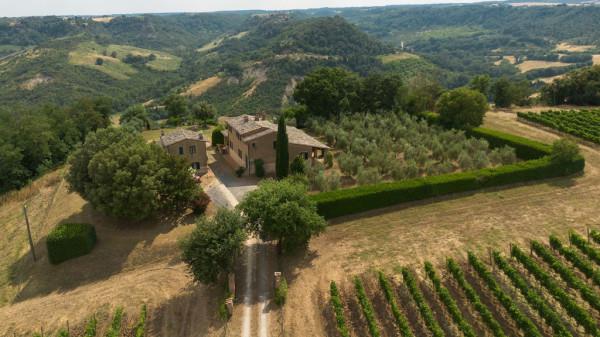 Casale, Castiglione in Teverina