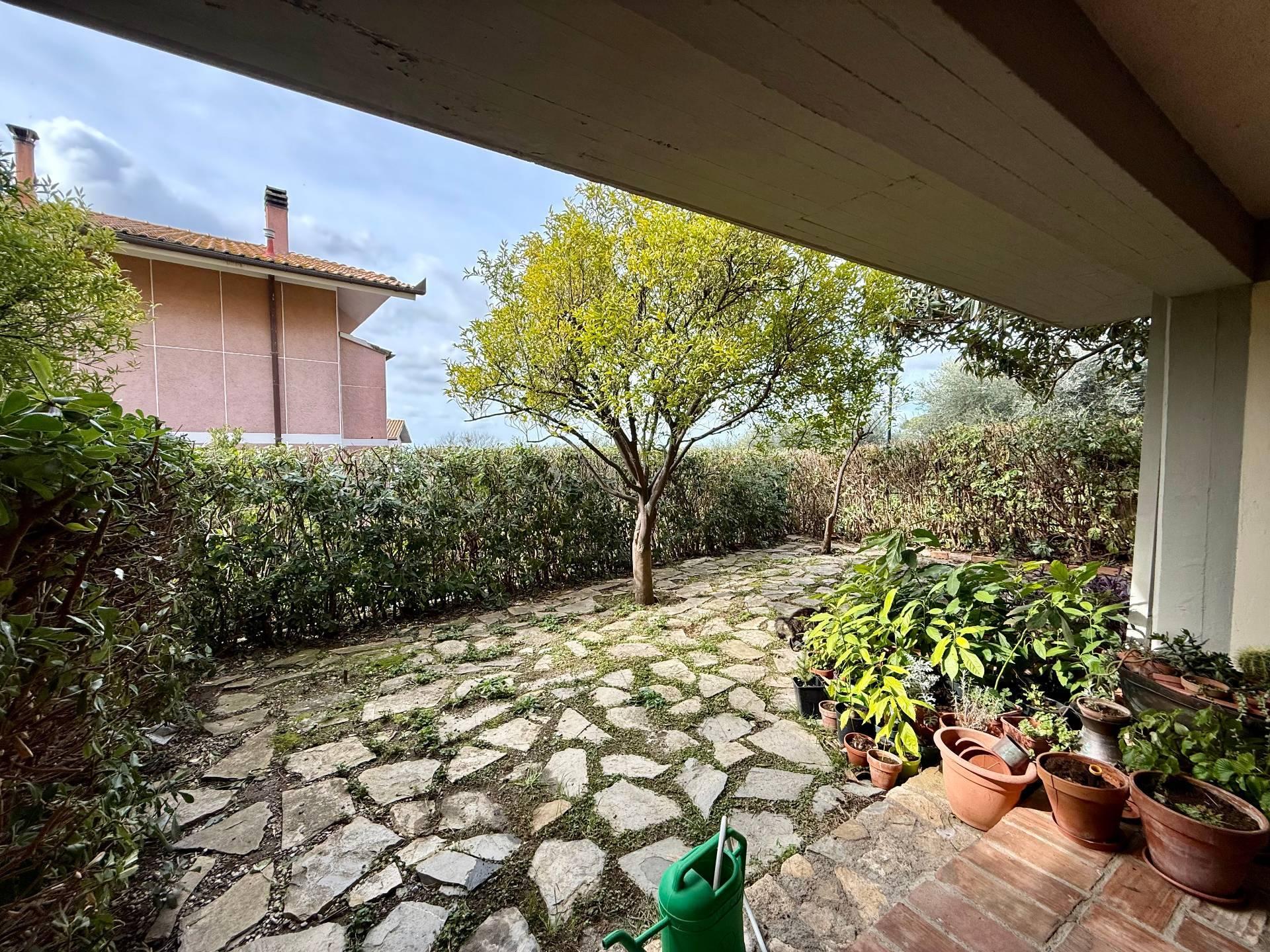 Casa indipendente in Via, Magliano in Toscana