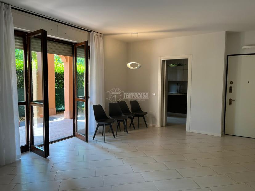 Trilocale in Via Santa Teresa del Bambin Gesù, Legnano — foto 5 di 5